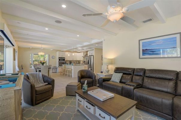Dining room, Interior, Kitchen, Living room, Pendant Lights, Recessed Lighting, Stainless Steel Appliances