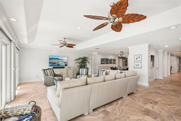 Chandelier, Dining room, Interior, Living room, Recessed Lighting