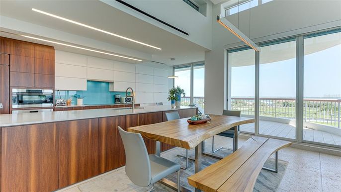 Dining room, Interior, Kitchen, Pendant Lights, Recessed Lighting, Stainless Steel Appliances