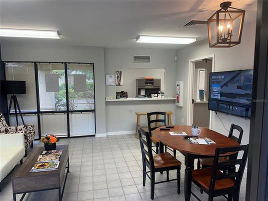 Dining room, Interior, Living room, Pendant Lights