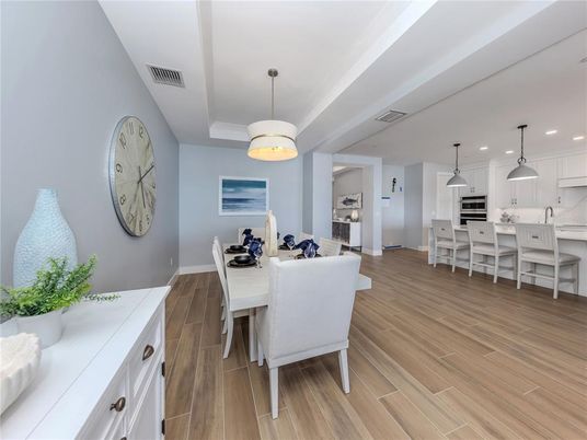 Dining room, Interior, Kitchen, Pendant Lights, Recessed Lighting, Wood Texture Flooring