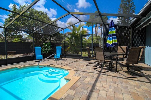 Interior, Sun Room, Pool, Glass Ceilings