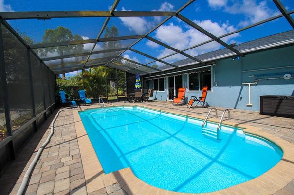 Interior, Sun Room, Pool, Glass Ceilings