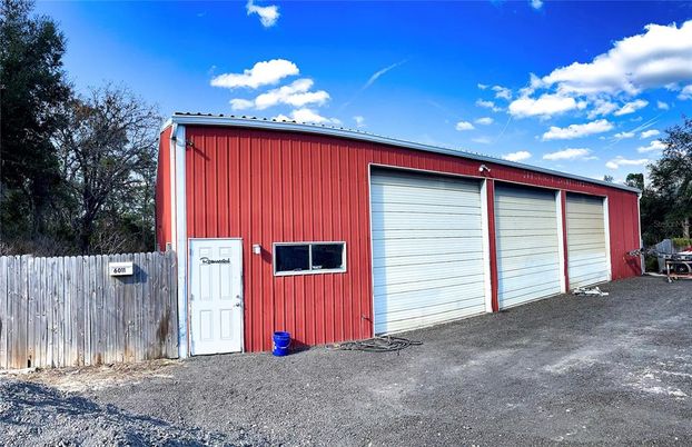 Detached Garage, Exterior
