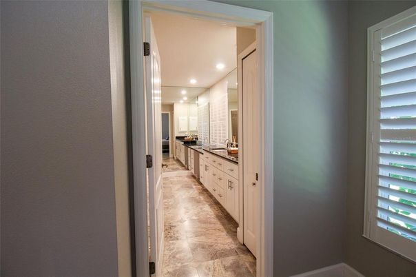 Interior, Recessed Lighting, Ceramic Tile