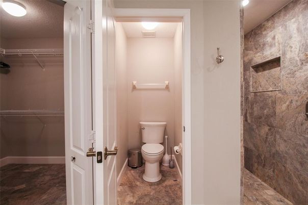 Interior, Bathroom, Ceramic Tile