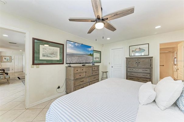 Bedroom, Interior, Recessed Lighting