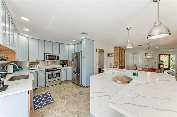 Dining room, Interior, Kitchen, Pendant Lights, Recessed Lighting, Stainless Steel Appliances