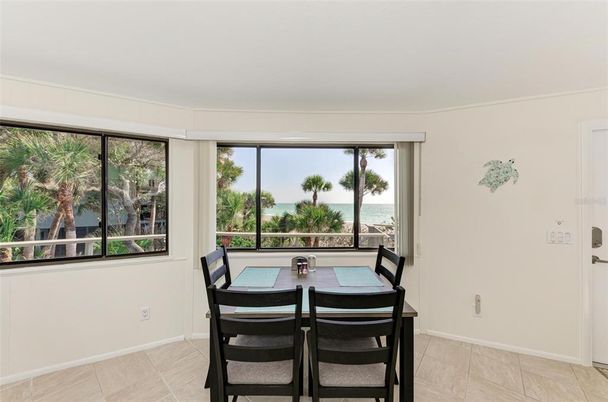 Dining room, Interior