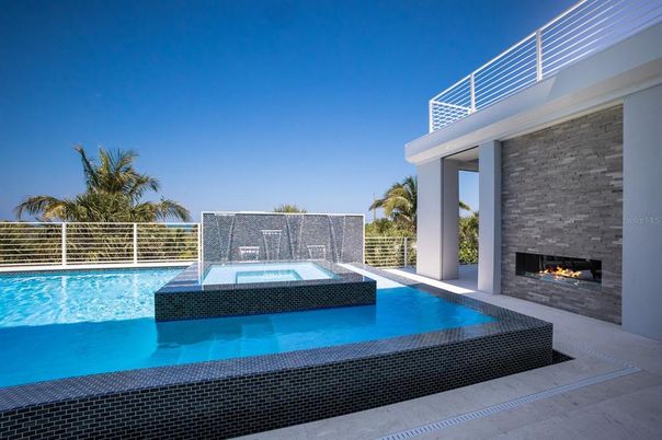 Exterior, Fireplace, Pool