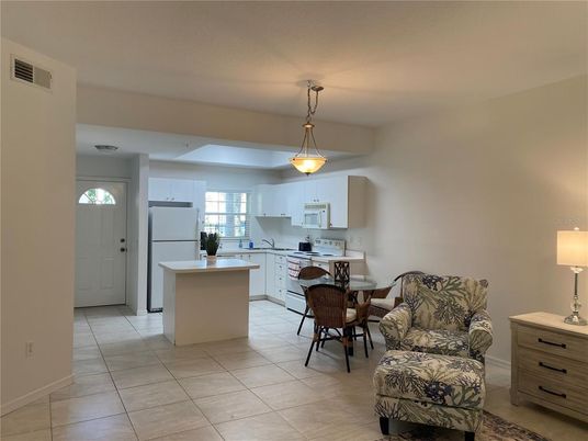 Dining room, Interior, Kitchen, Pendant Lights
