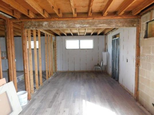 Empty room, Interior, Wooden Beams, Wooden Ceilings, Wood Texture Flooring