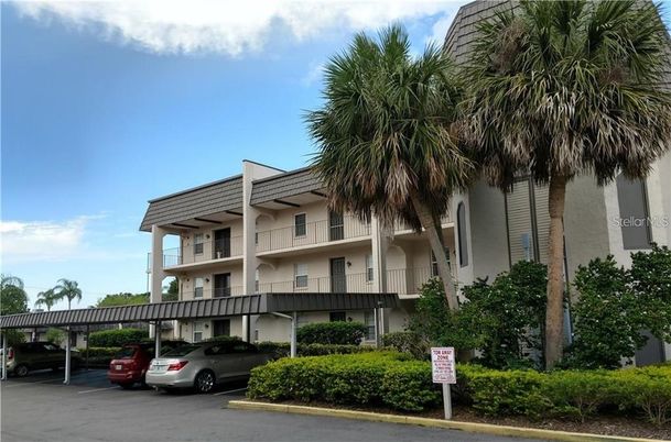 Exterior, Facade, Condo Building