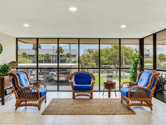 Interior, Recessed Lighting, Sun Room