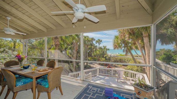 Dining room, Interior, Sun Room, Water, Wood Texture Flooring