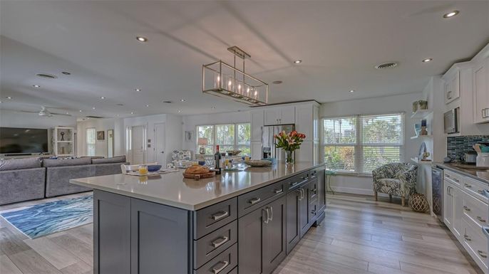 Interior, Kitchen, Living room, Pendant Lights, Recessed Lighting, Wood Texture Flooring