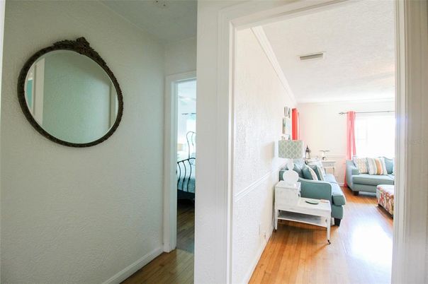 Interior, Bedroom, Wood Texture Flooring, Recessed Lighting, Living room