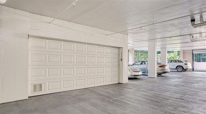 Garage, Interior