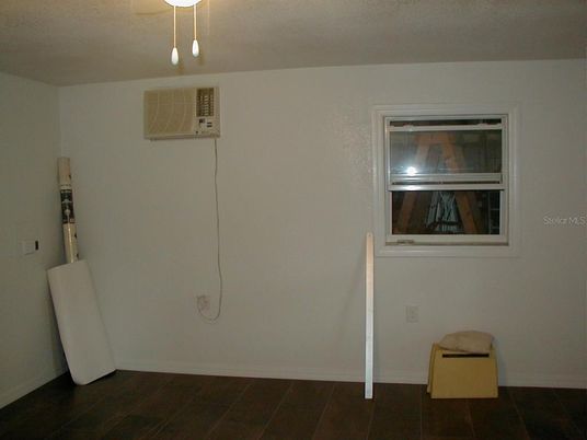Empty room, Interior, Pendant Lights, Wood Texture Flooring