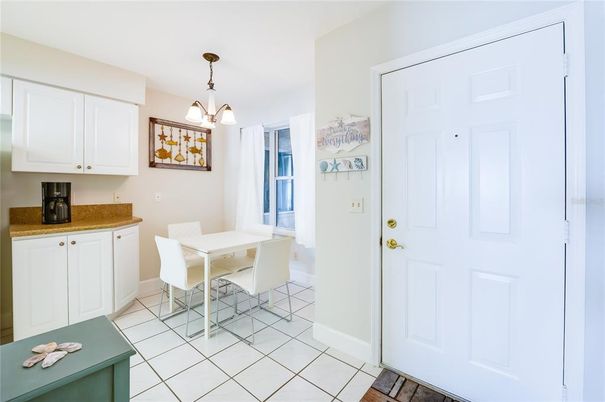Dining room, Interior, Pendant Lights