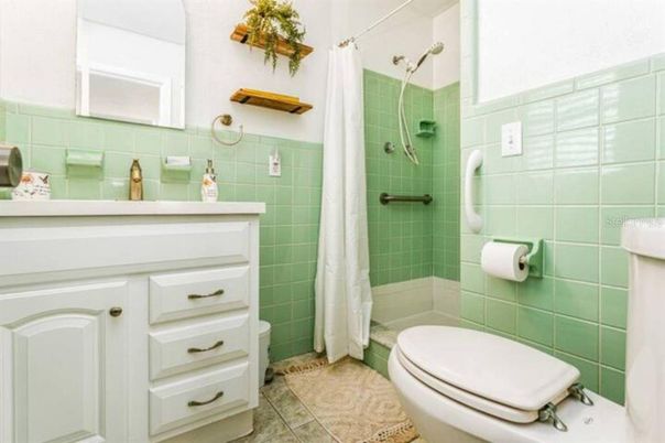 Bathroom, Interior