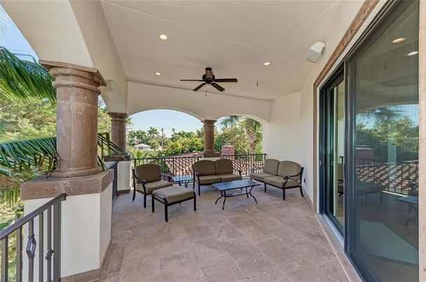 Exterior, Recessed Lighting