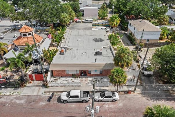 Exterior, Drone