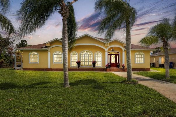 Backyard, Exterior, Facade, Mediterranean