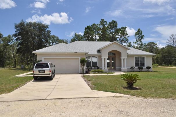Attached, Exterior, Facade, Ranch