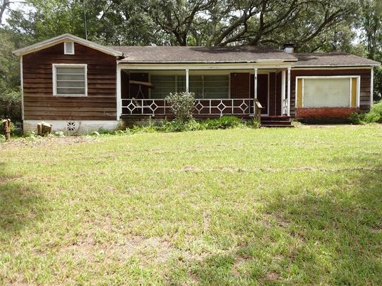 Backyard, Exterior, Facade, Ranch