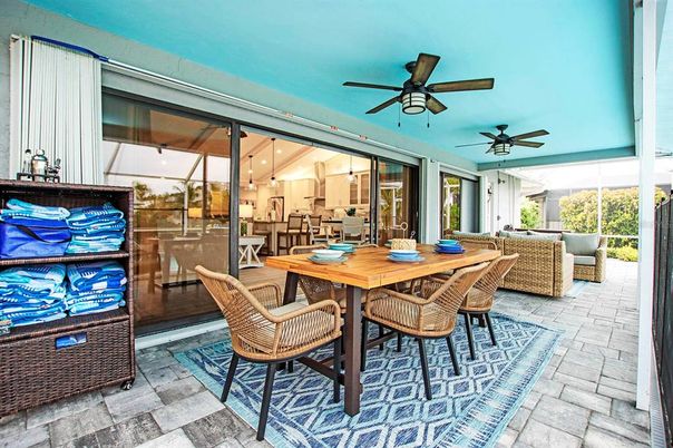 Dining room, Interior, Living room, Sun Room