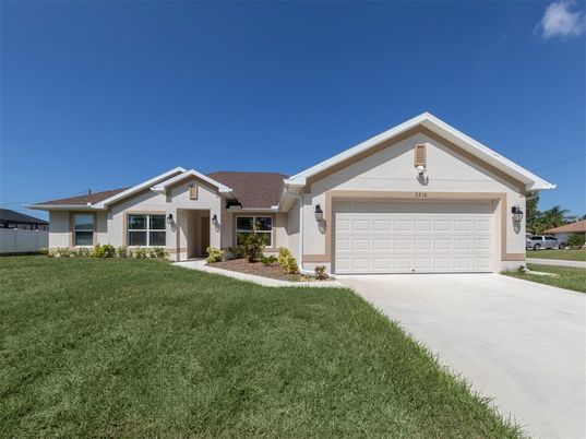 Attached, Exterior, Facade, Ranch
