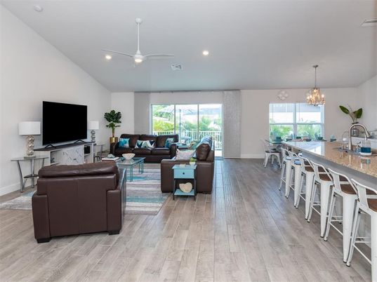 Chandelier, Dining room, Interior, Living room, Recessed Lighting, Wood Texture Flooring