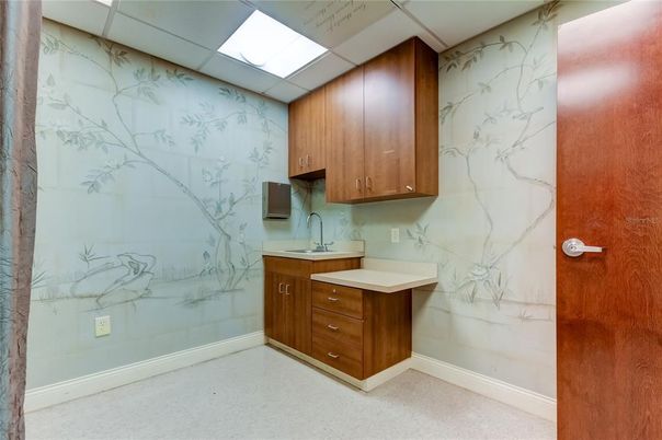 Bathroom, Interior, Marble Walls, Recessed Lighting