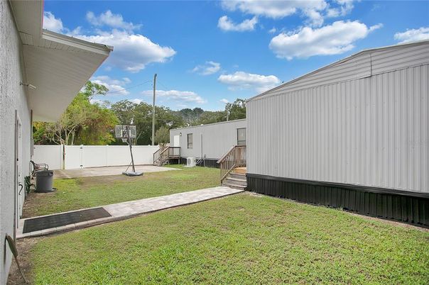 Backyard, Exterior