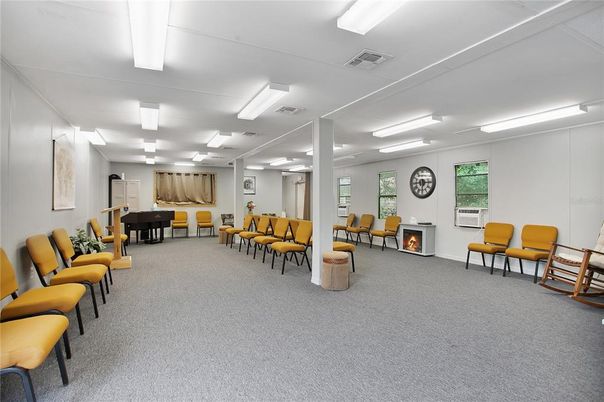 Dining room, Interior