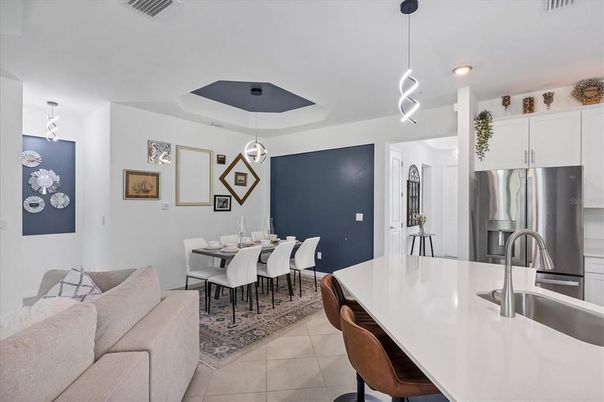Dining room, Interior, Kitchen, Pendant Lights, Recessed Lighting, Stainless Steel Appliances