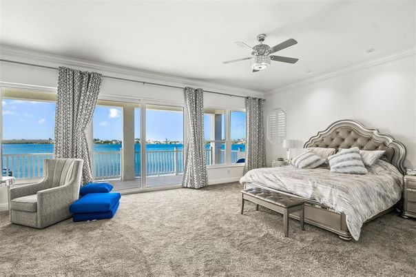 Bedroom, Interior, Recessed Lighting, Water