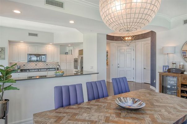 Dining room, Interior, Kitchen, Pendant Lights, Recessed Lighting, Stainless Steel Appliances
