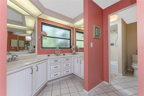 Bathroom, Dual Sink Vanities, Interior