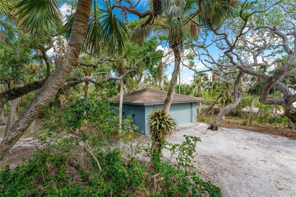 Backyard, Detached Garage, Exterior