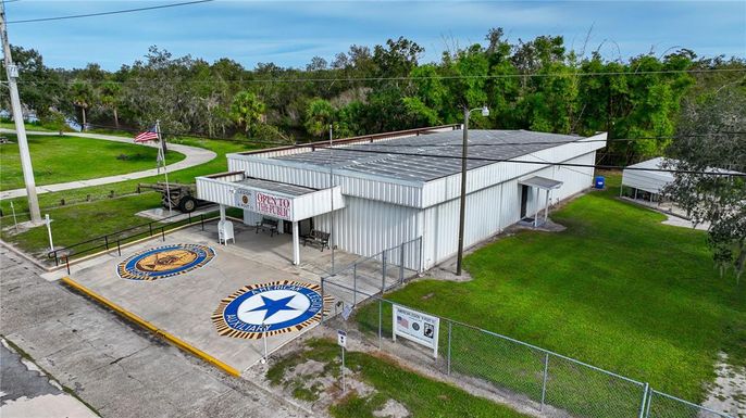 Exterior, Drone