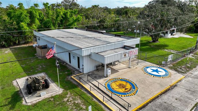 Exterior, Drone