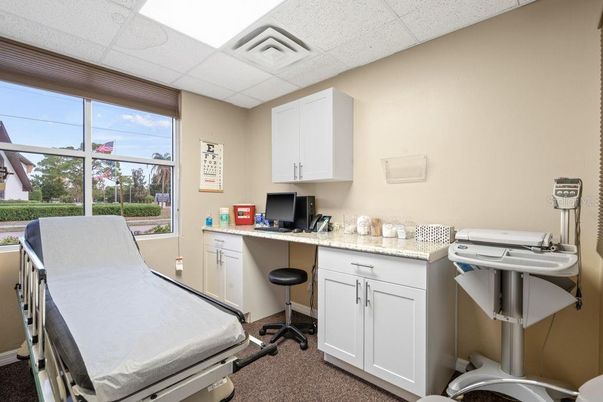 Home Office, Interior