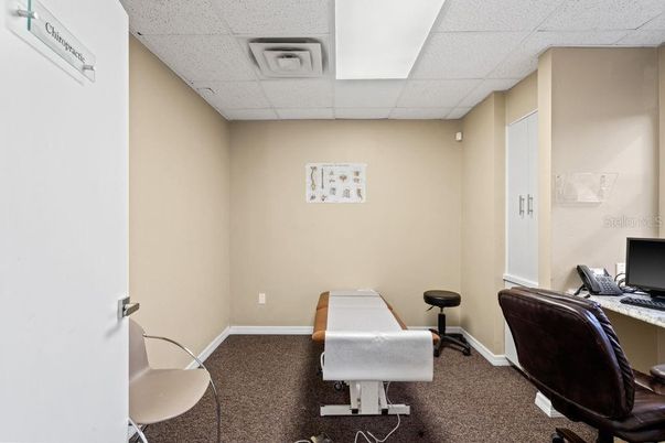 Home Office, Interior