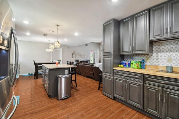 Dining room, Interior, Kitchen, Pendant Lights, Recessed Lighting, Wood Texture Flooring