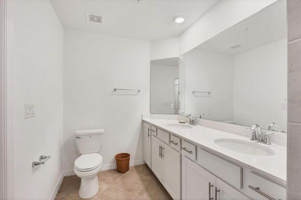 Bathroom, Dual Sink Vanities, Interior, Recessed Lighting