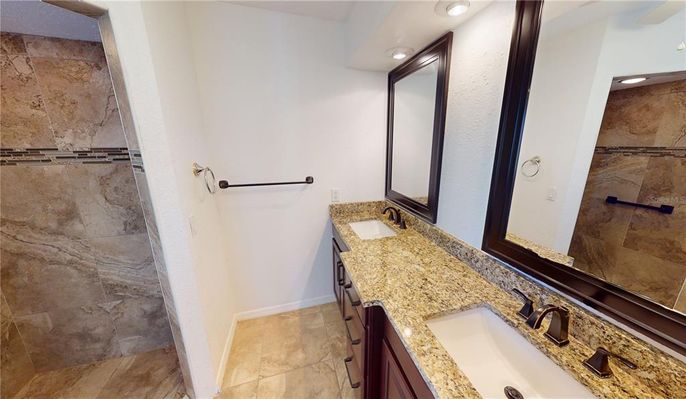 Bathroom, Dual Sink Vanities, Interior, Recessed Lighting