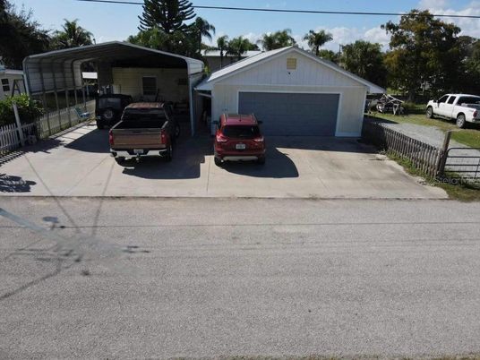 Detached Garage, Exterior