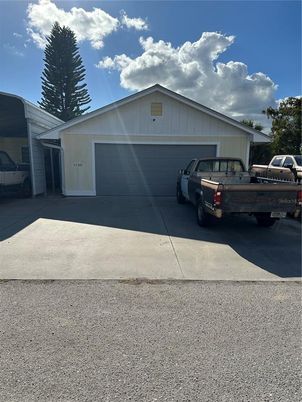 Detached Garage, Exterior
